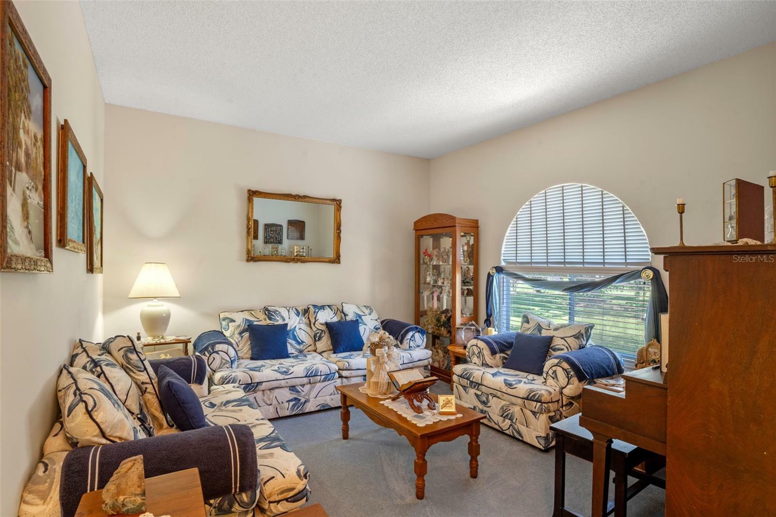 Property Photo: 4019 Lake Mirage Boulevard FL 32817