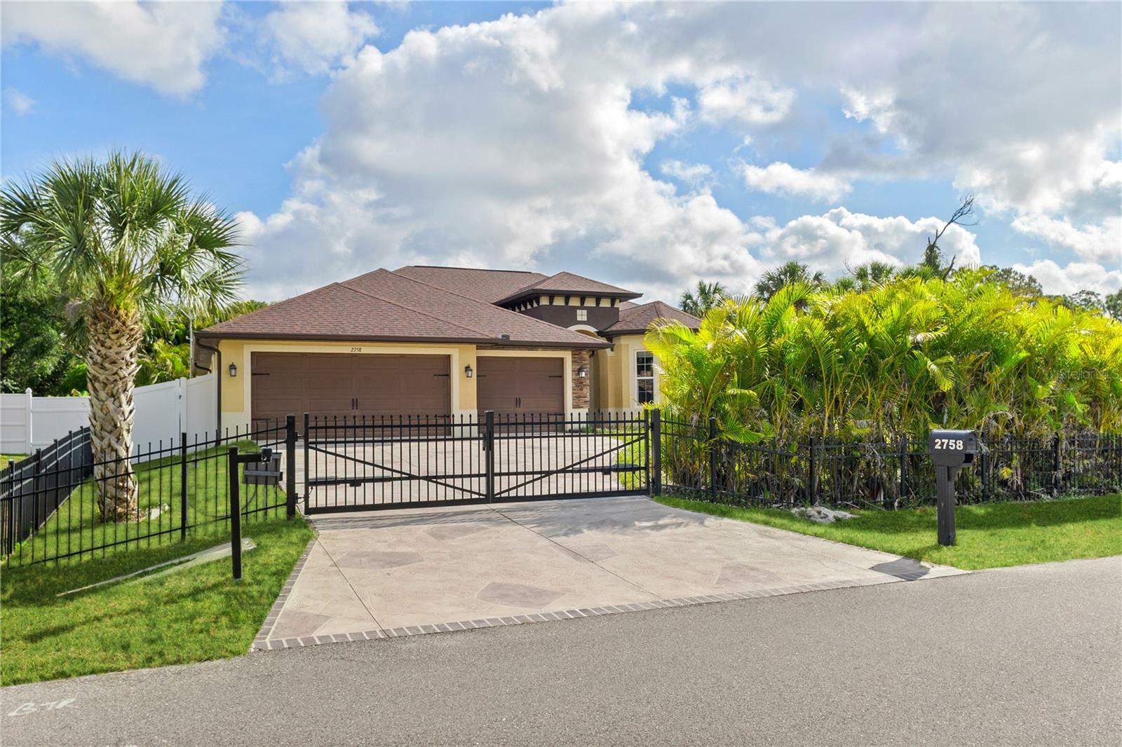 Property Photo: 2758 Morrietta Lane FL 34286