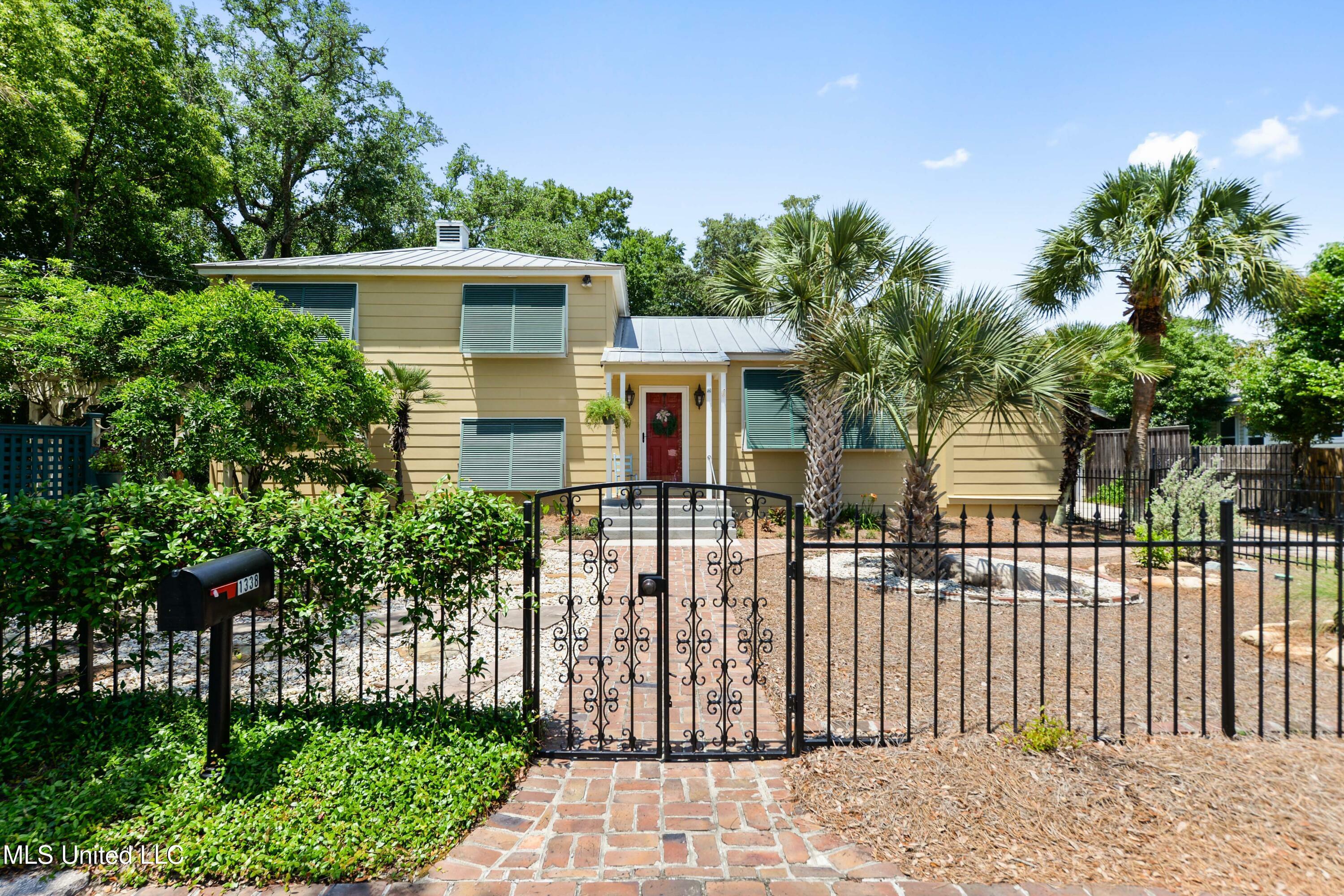 Property Photo: 1338 Father Ryan Avenue MS 39530
