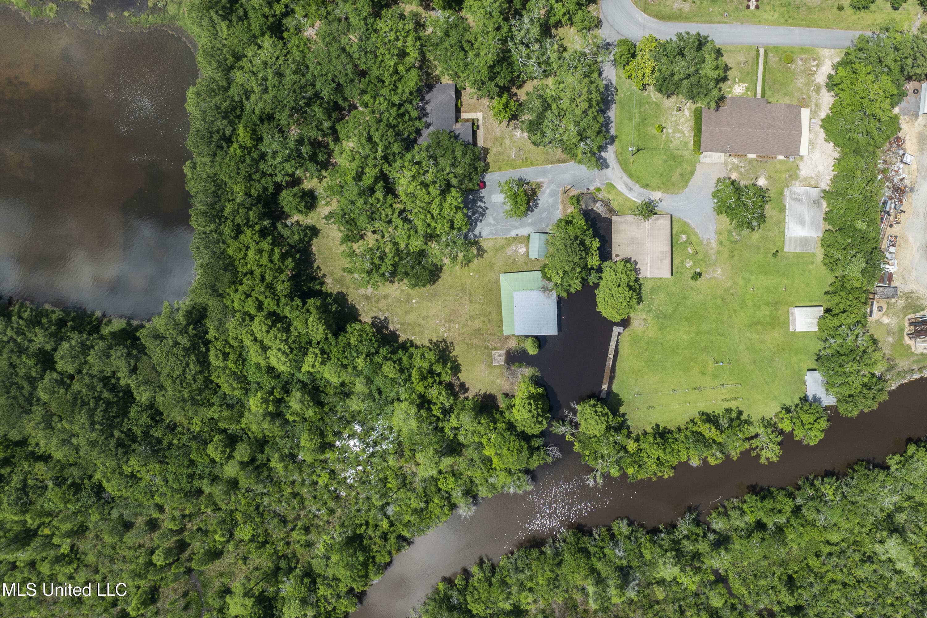 Property Photo: 8113 Barron Road MS 39562