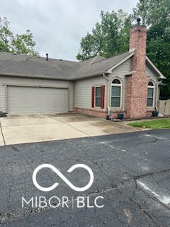 Property Photo: 811 Gazebo Way IN 46142