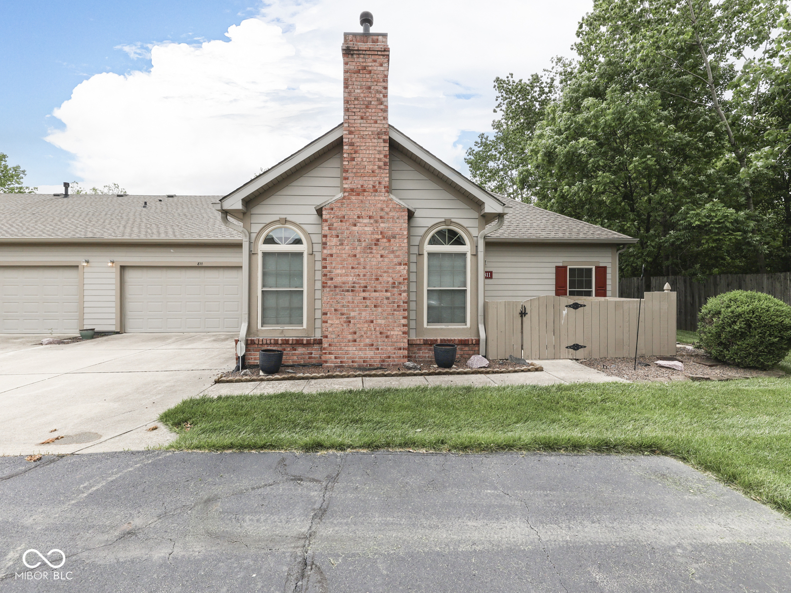 Property Photo:  811 Gazebo Way  IN 46142 