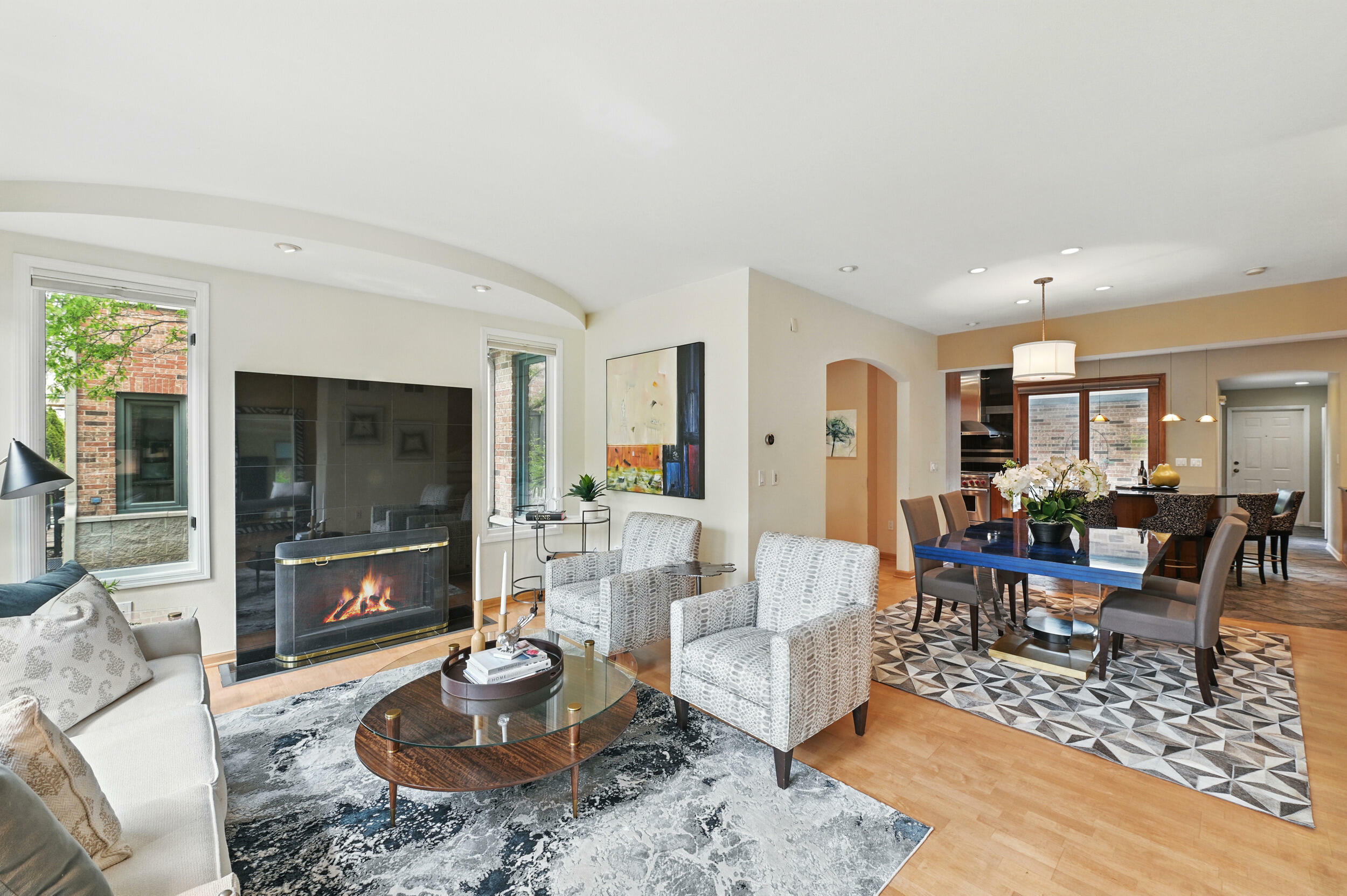 Property Photo: 1420 N Astor St WI 53202