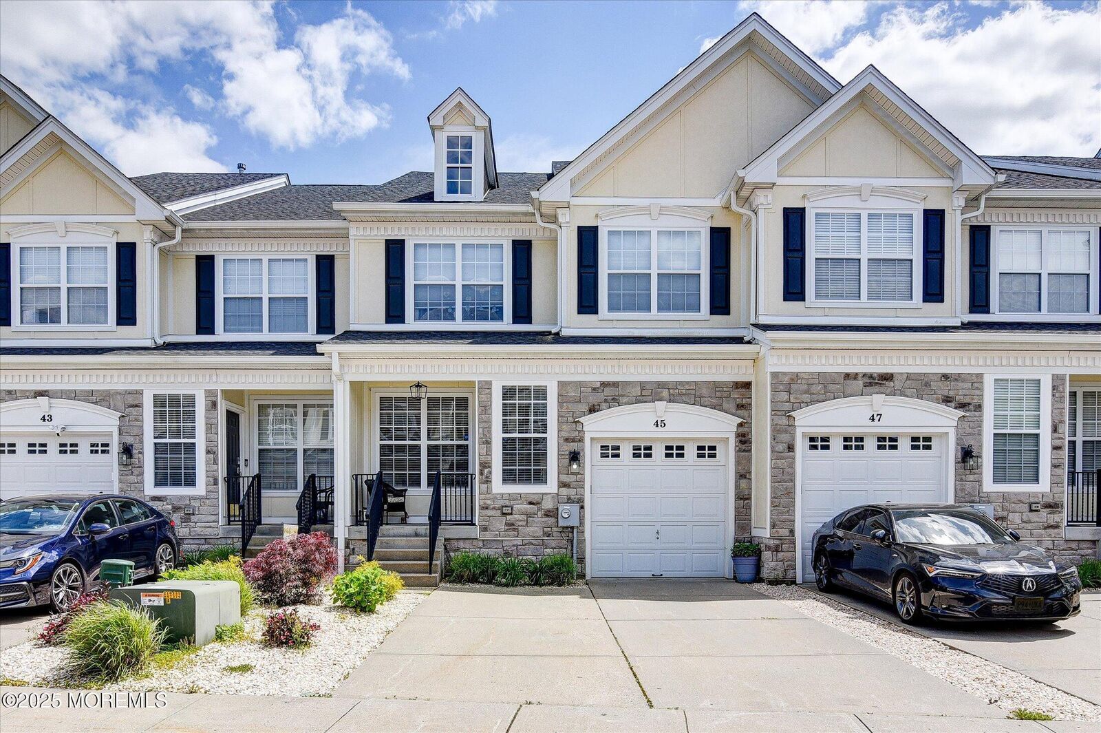 Property Photo:  45 Brookfield Drive  NJ 08527 