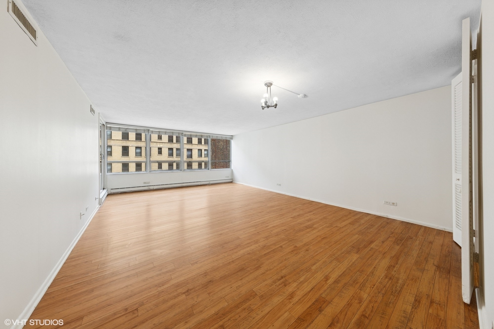 Property Photo:  201 E Chestnut Street 14E  IL 60611 