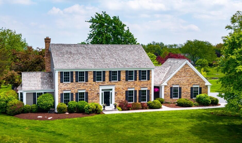 Property Photo: 20707 N Swansway IL 60010