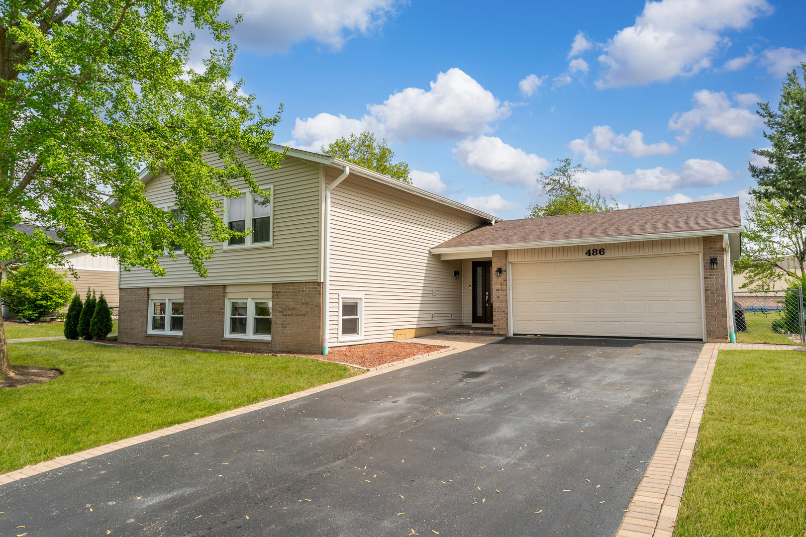 Property Photo: 486 Buckthorn Terrace IL 60089