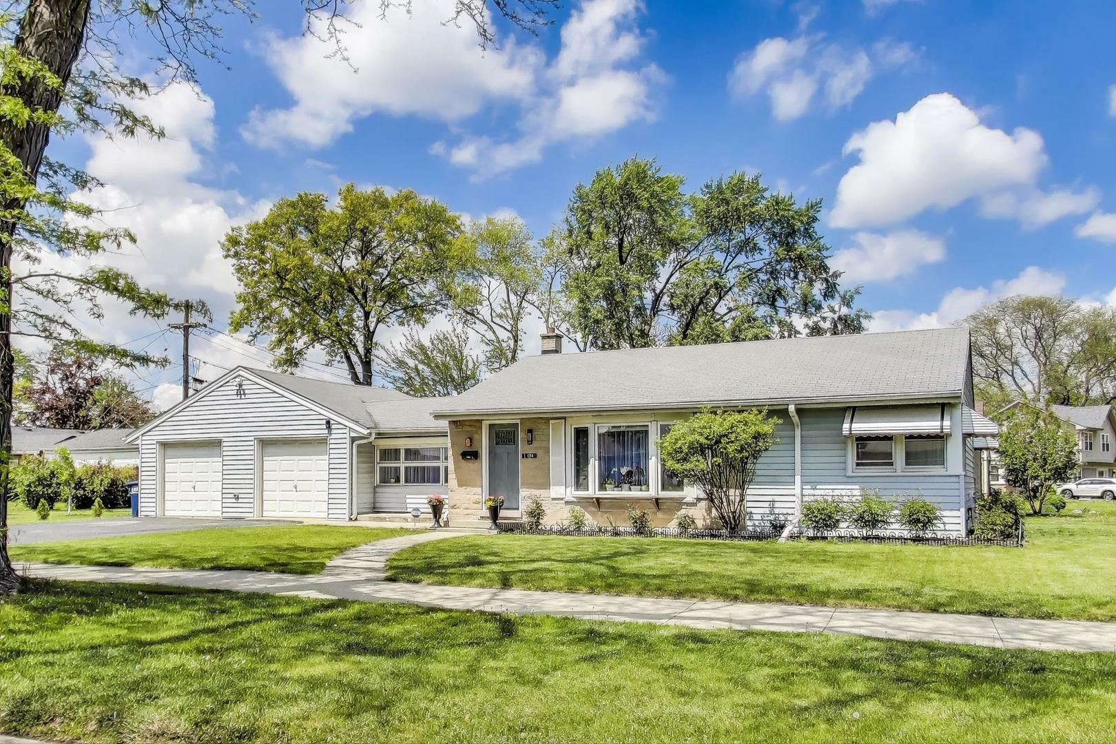 Property Photo: 1394 Carol Lane IL 60018