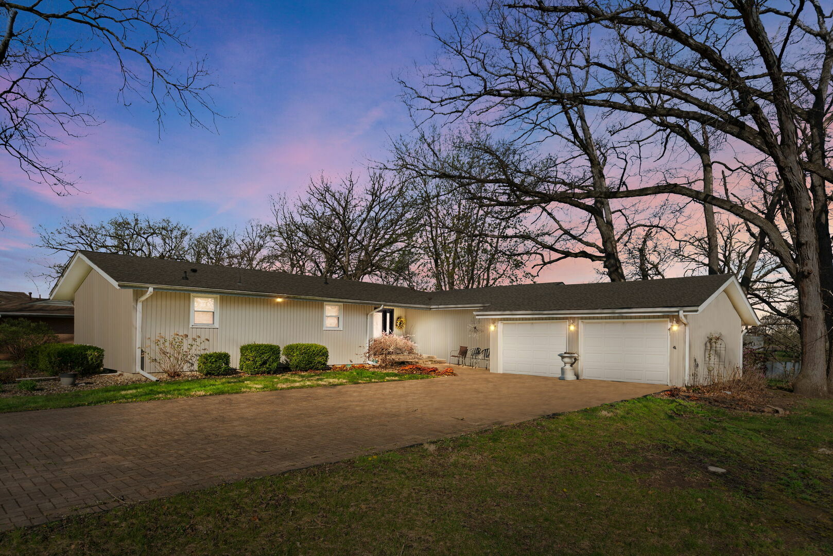 Property Photo: 5911 Muriel Lane IL 60964