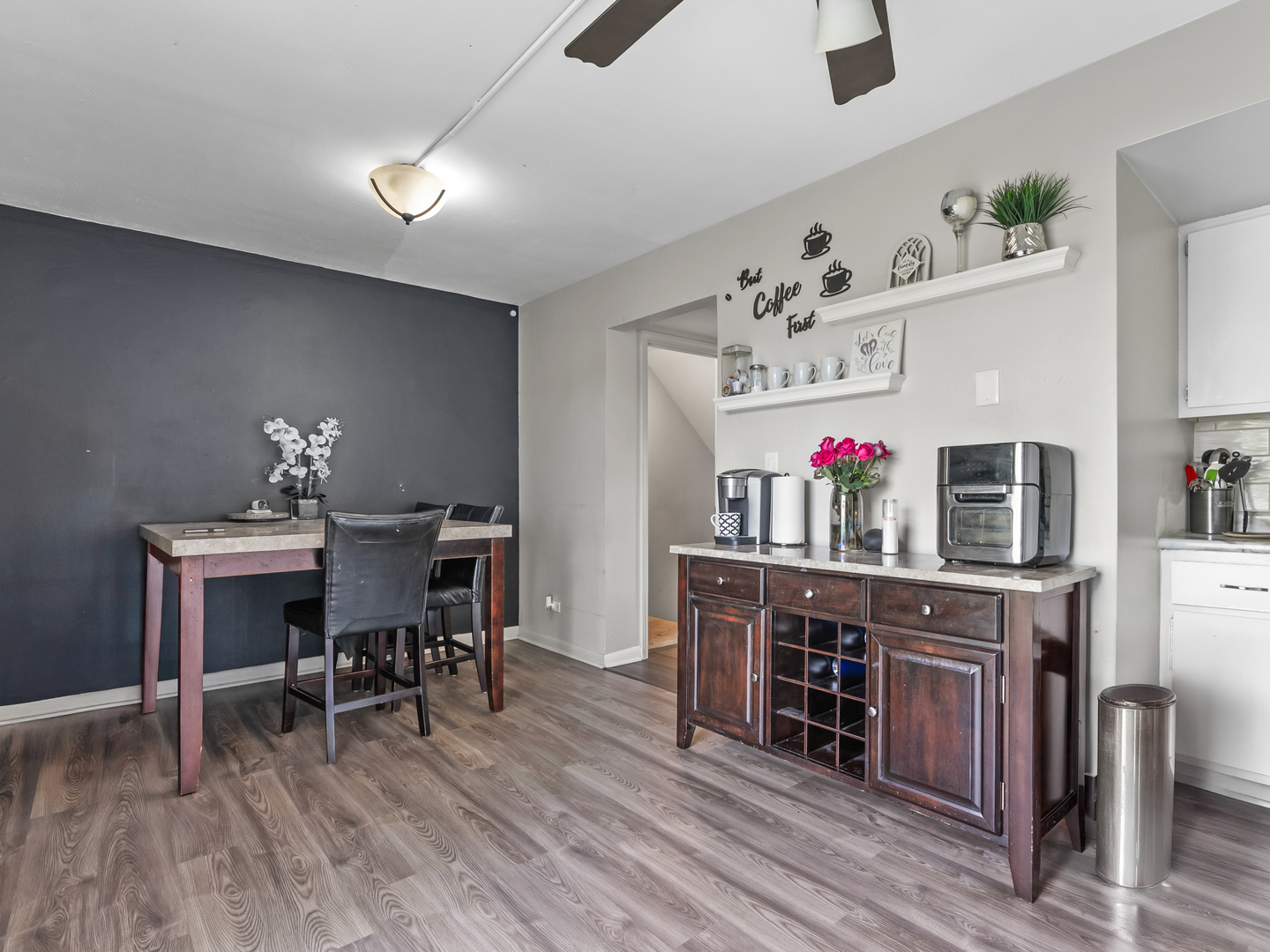 Property Photo: 1094 Rainwood Drive IL 60506