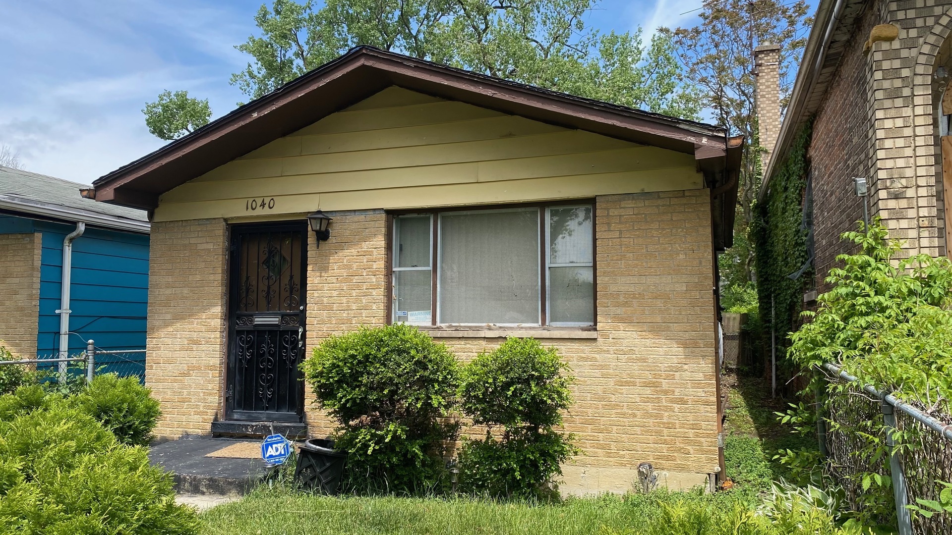 Property Photo: 1040 W 104th Street IL 60643