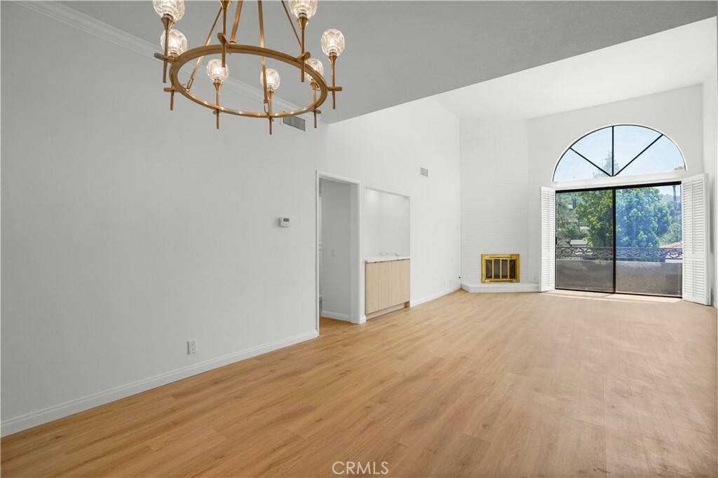 Property Photo: 14844 Dickens Street 306 CA 91403