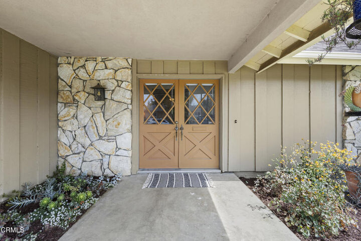Property Photo:  9502 El Portal Court  CA 93004
