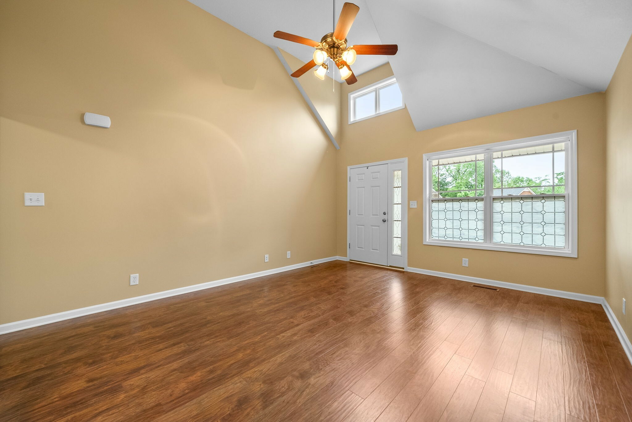 Property Photo: 309 Birdsong Trc TN 37040