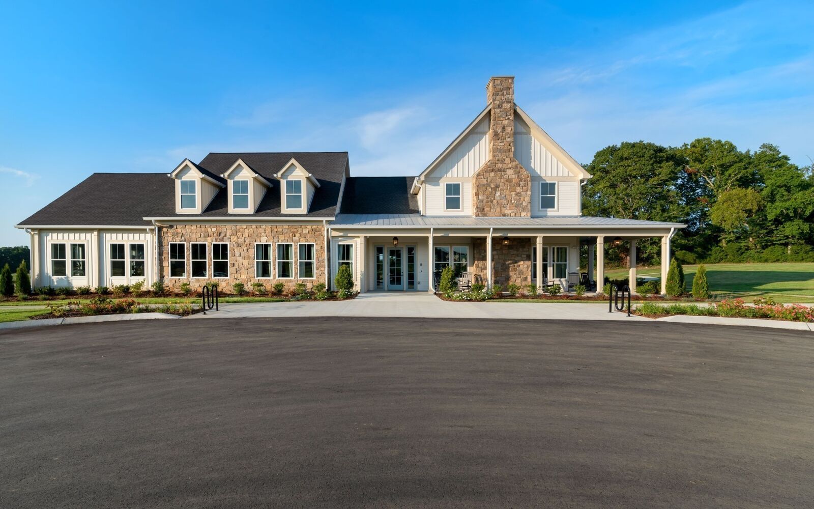 Property Photo: 8208 Ashbury Court TN 37046