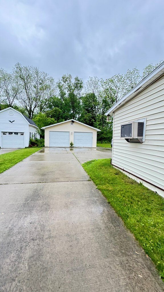 Property Photo: 128 Bradford St PA 18840
