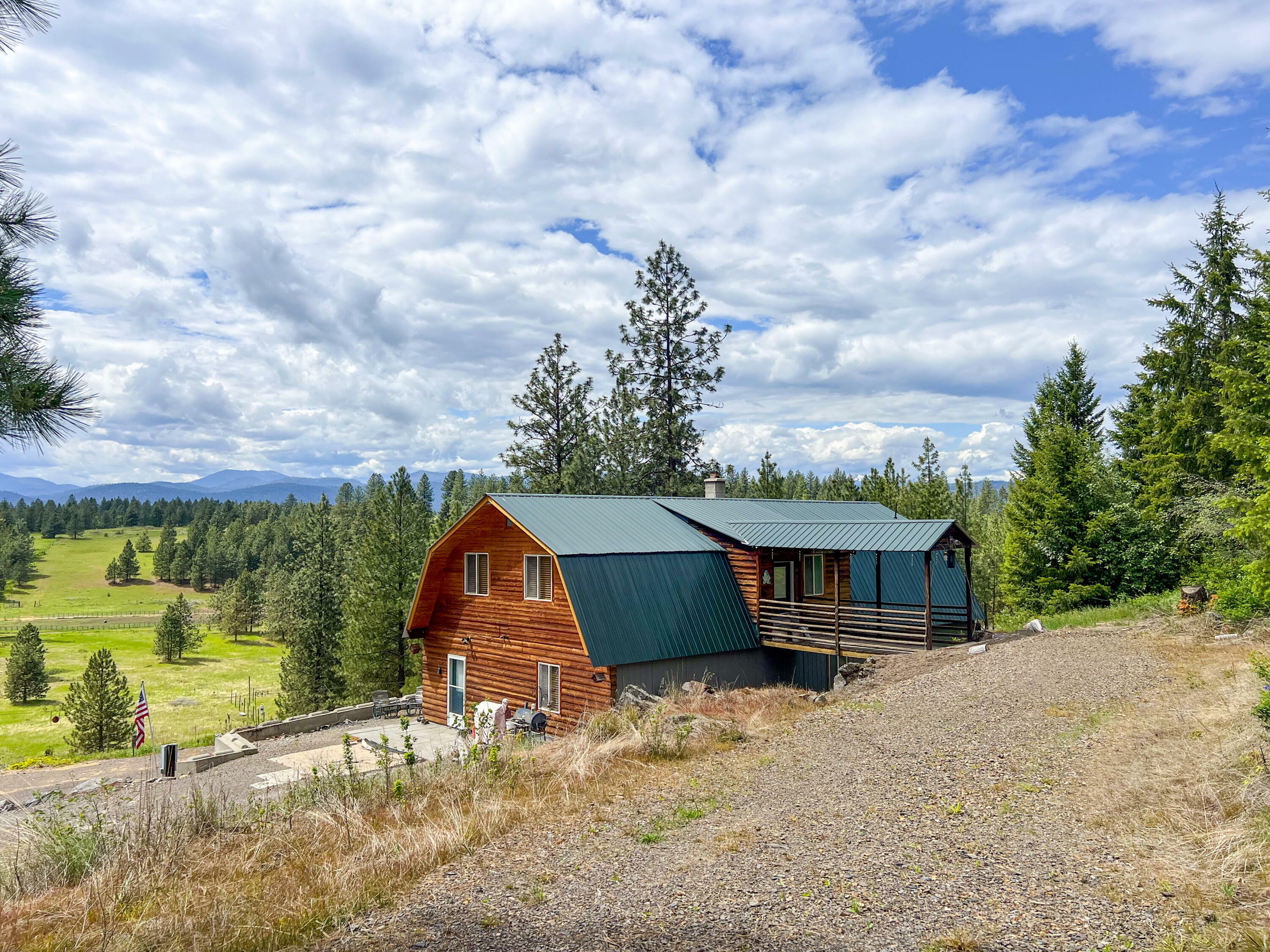 Property Photo: 2010 Clemons Rd WA 99167