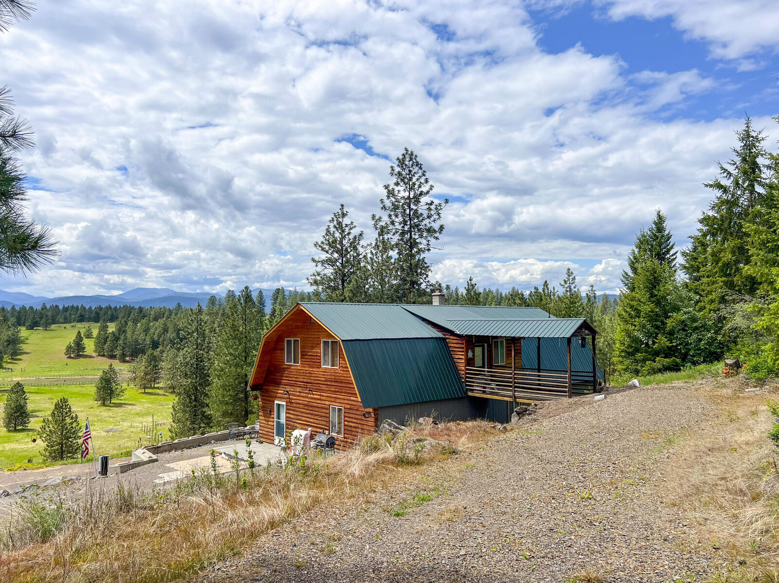 Property Photo: 2010 Clemons Rd WA 99167