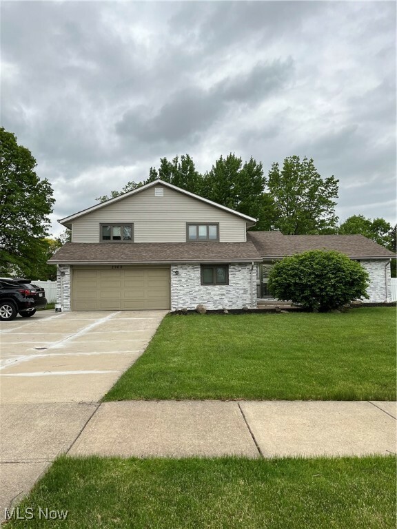 Property Photo: 2960 Richmond Road OH 44122