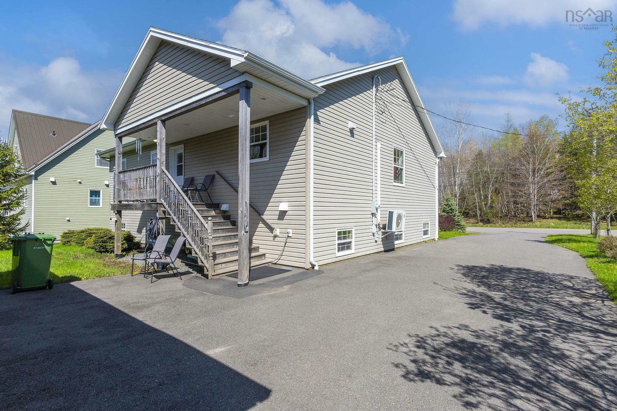 Property Photo:  158 Upham Drive  NS B2N 0E3 