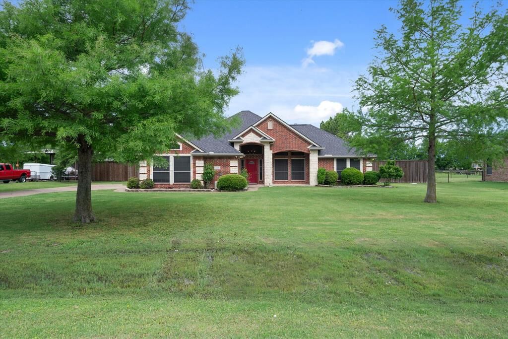Property Photo: 12319 N Emerald Ranch Lane TX 75126