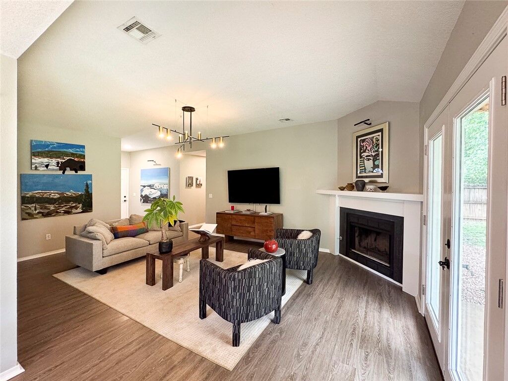 Property Photo:  4408 W Apache Trail  AR 72704 