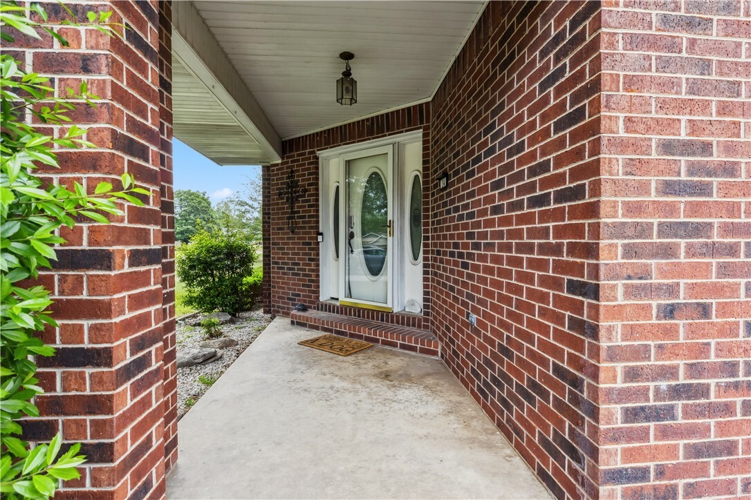 Property Photo: 21660 Seminole Court AR 72761