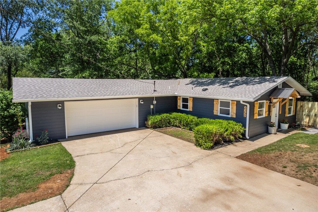 Property Photo:  3350 W Mount Comfort Road  AR 72704 