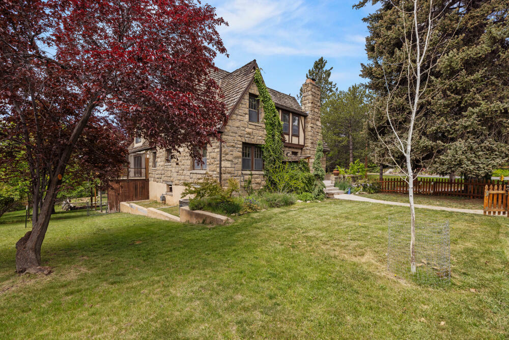 Property Photo:  1540 Pacific Terrace  OR 97601 