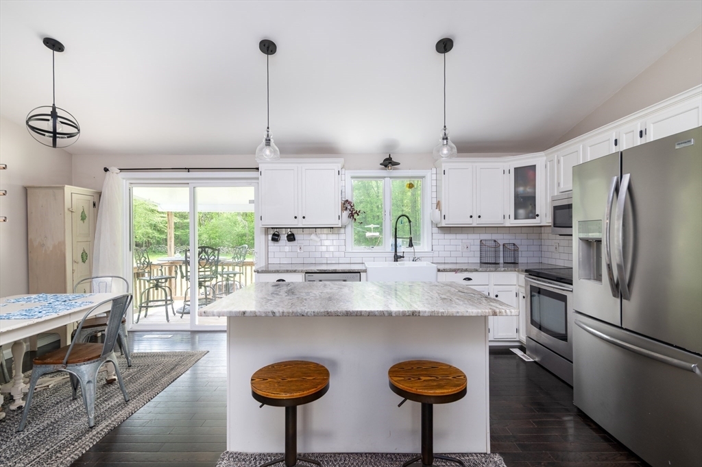 Property Photo:  286 Narrow Ave  MA 02790 