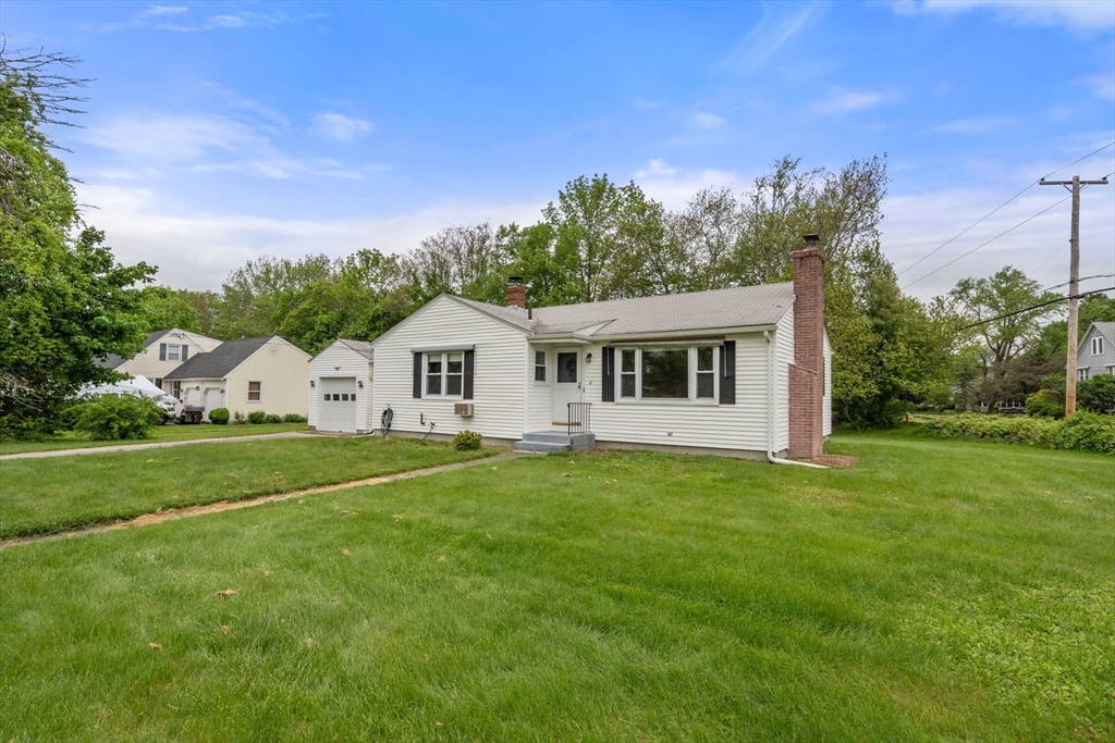 Property Photo:  10 Sunset Dr  MA 01588 