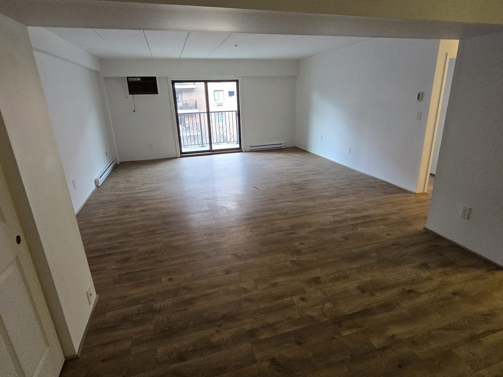 Property Photo: 125 Pleasant St 304 MA 02446