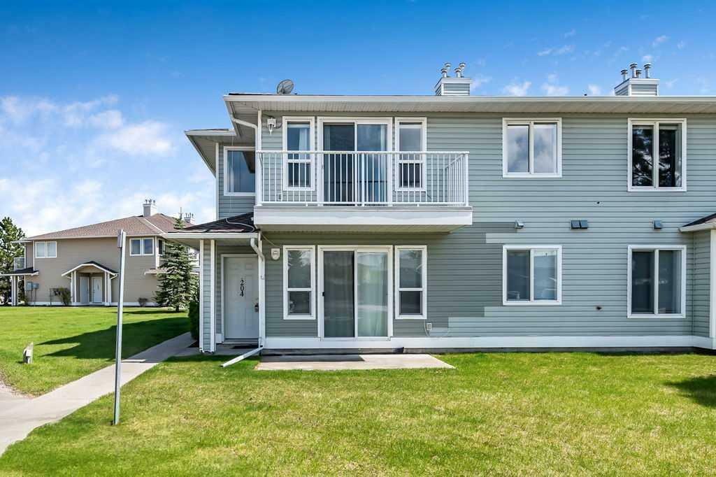 Property Photo: 601 19 Street SE 204 AB T1V 1V2
