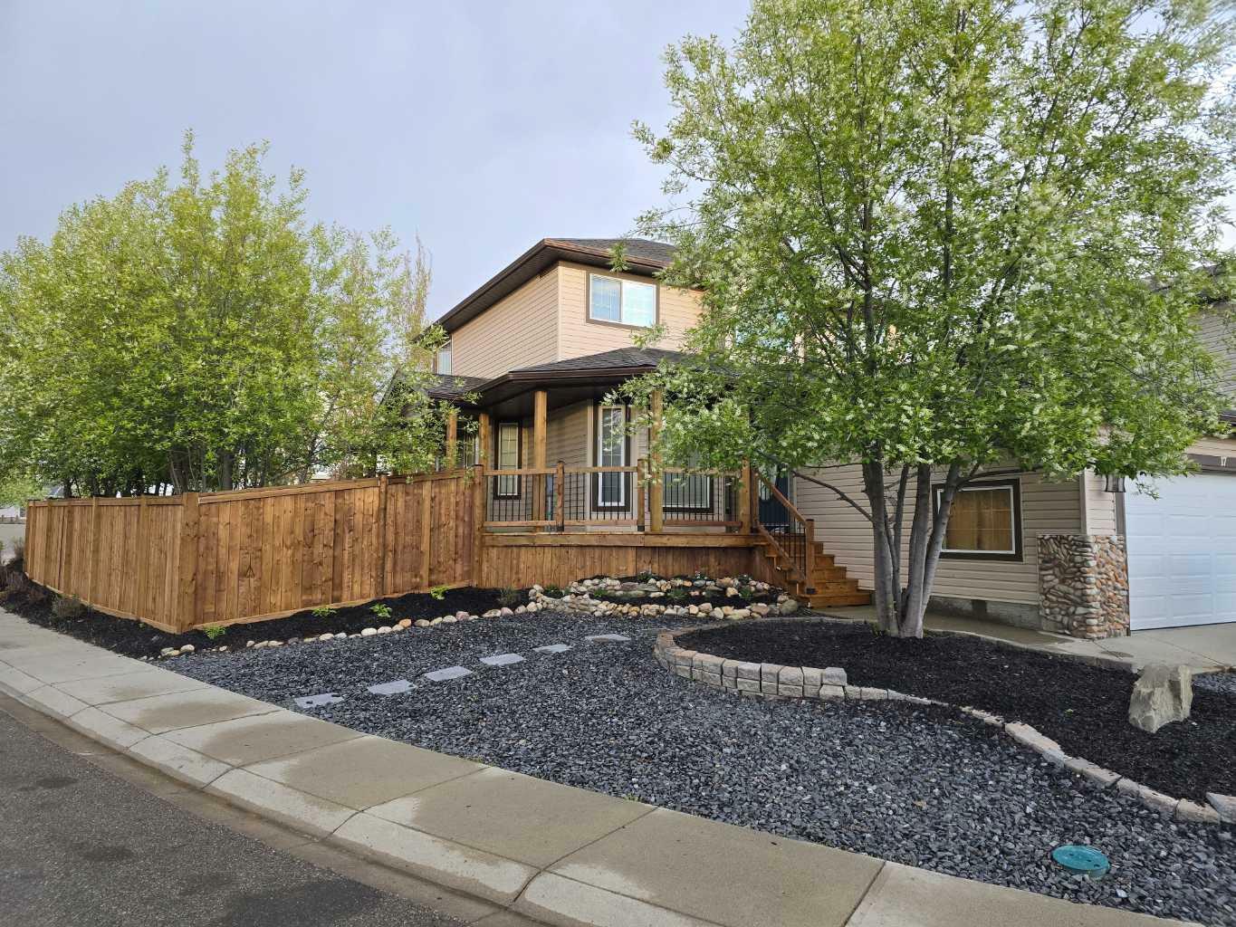 17 Thornleigh Way SE  Airdrie AB T4A 2E2 photo