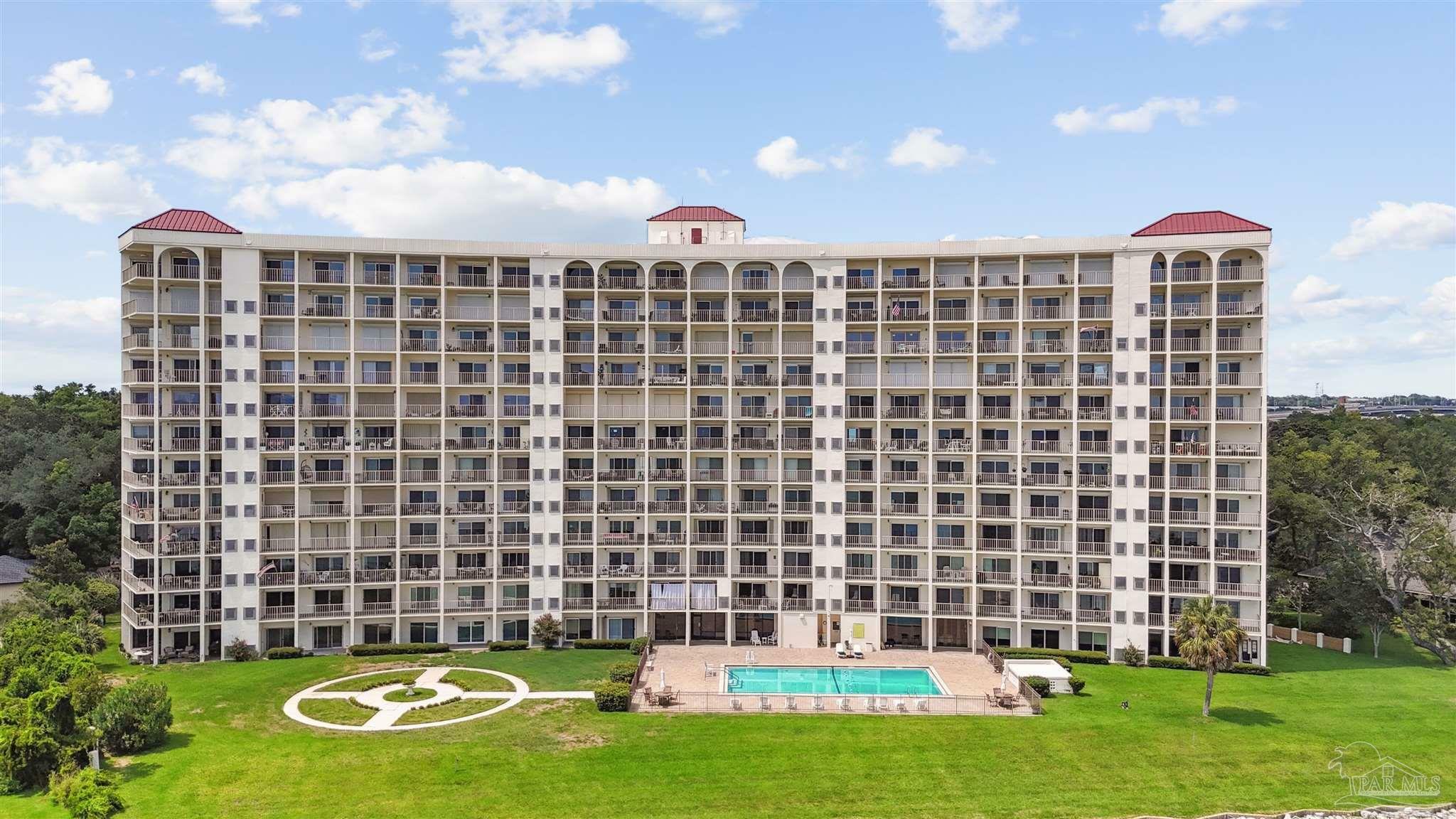Property Photo: 615 Bayshore Dr 1106 FL 32507