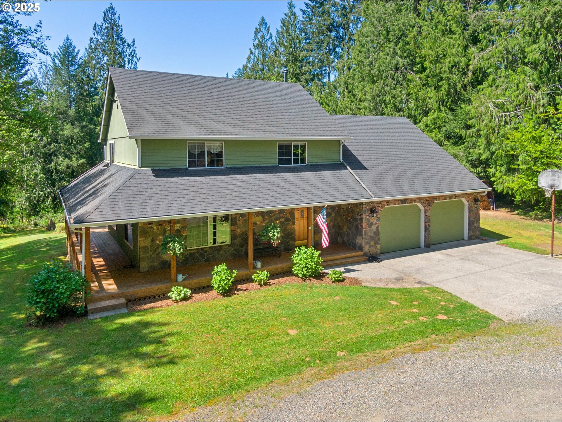 Property Photo: 21102 NE 242nd Ave WA 98604