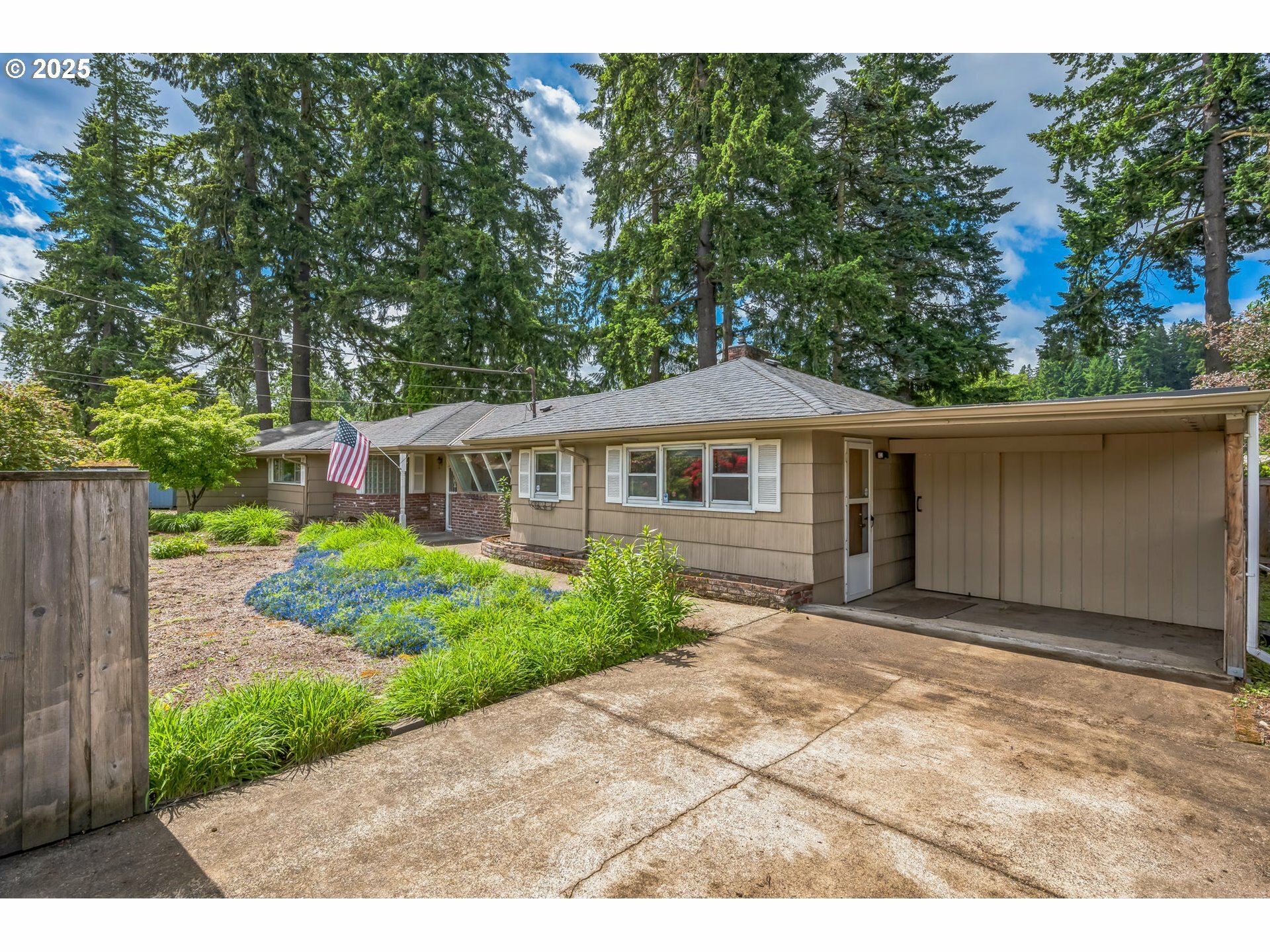16161 SE Webster Rd  Milwaukie OR 97267 photo