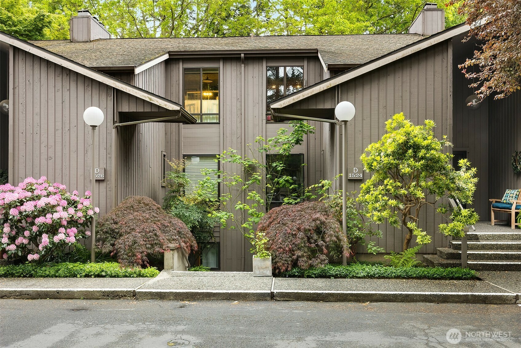 1524 NE 140th D2  Seattle WA 98125 photo
