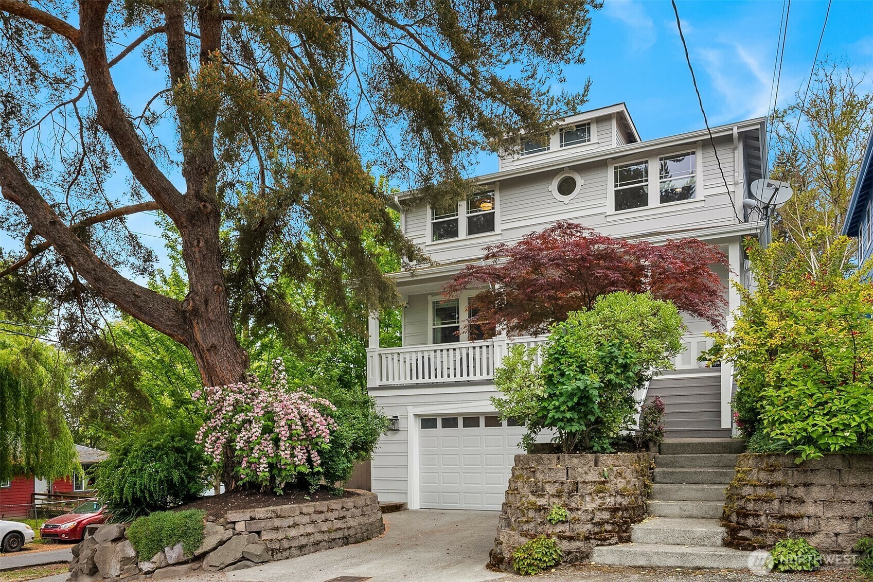 Property Photo:  5102 S Frontenac Street  WA 98118 