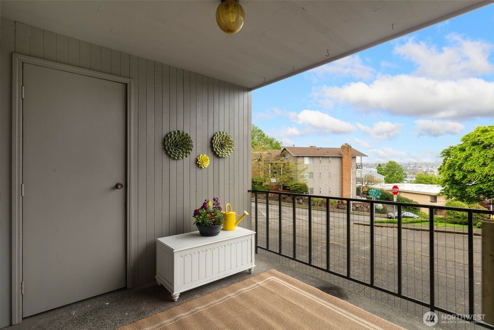 Property Photo: 3661 24th Place W 104 WA 98199