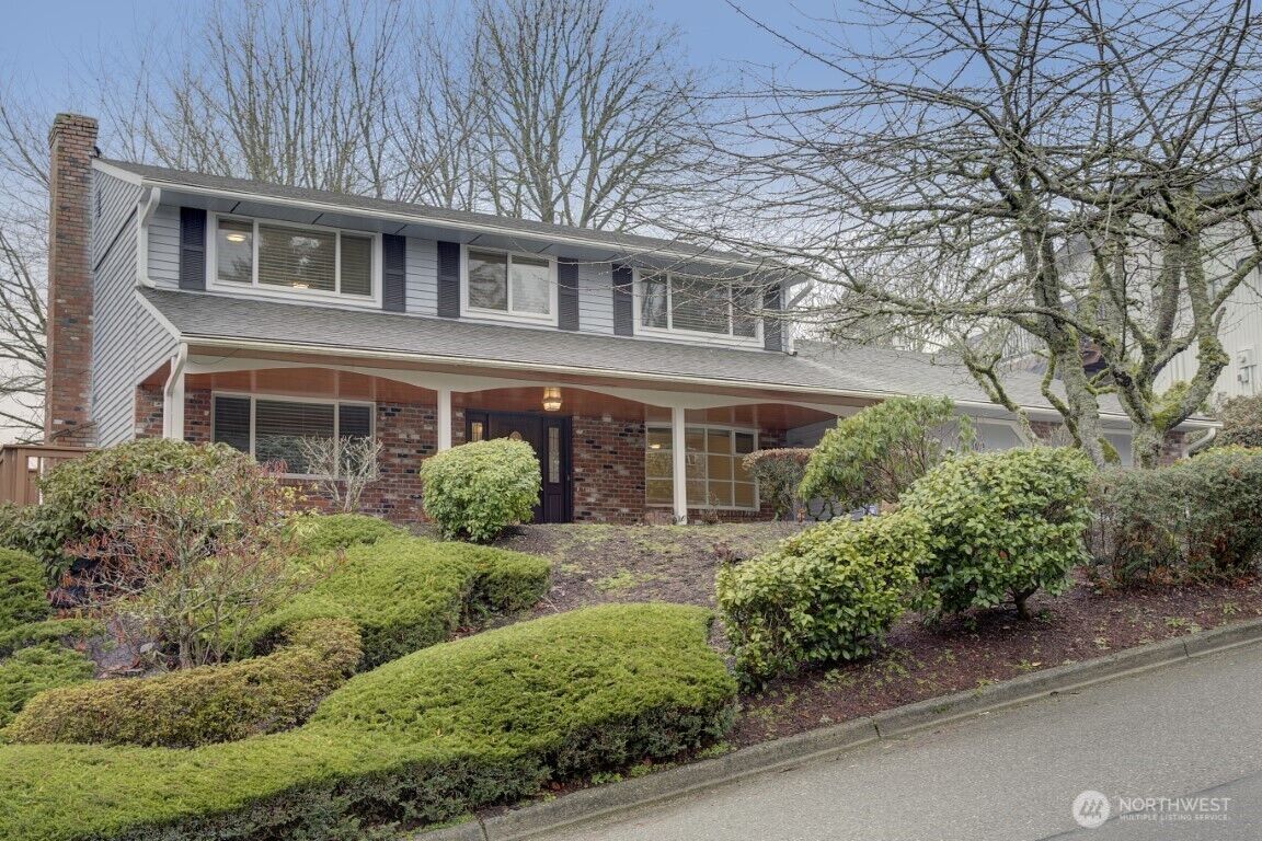 Property Photo:  5019  141st Avenue SE  WA 98006 