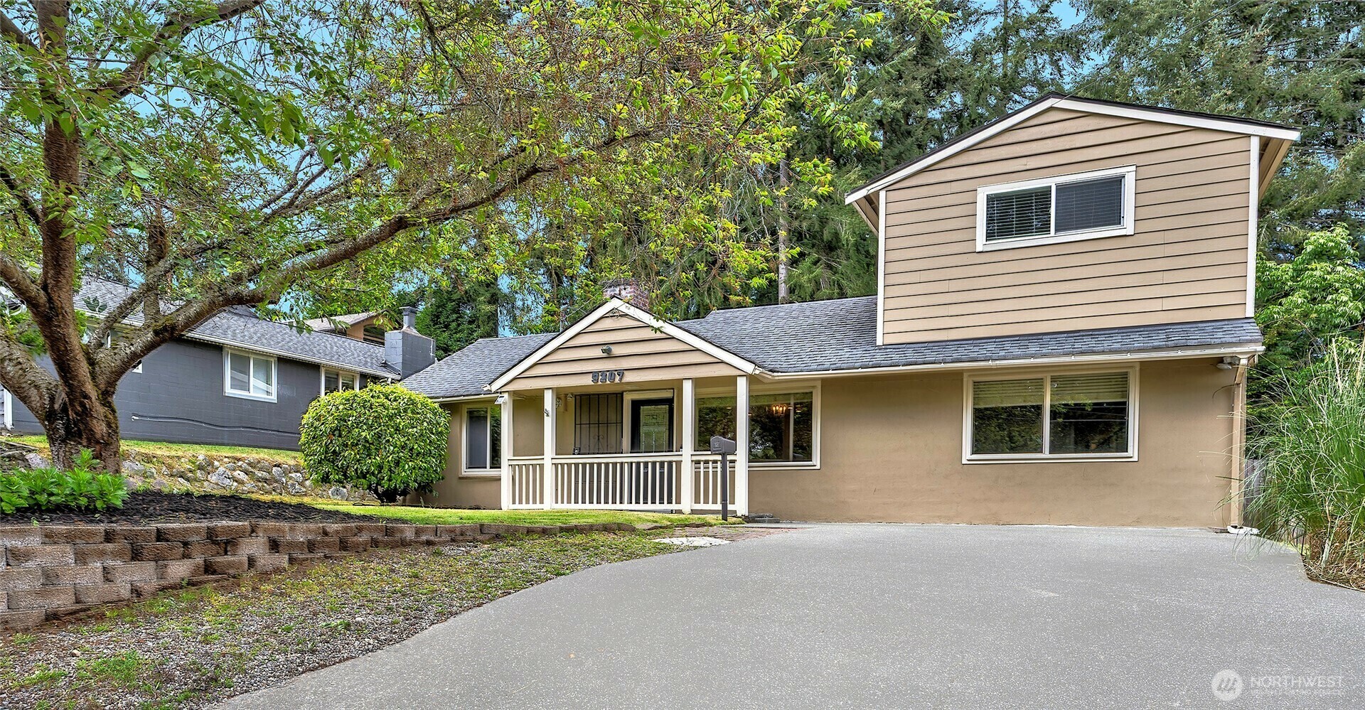 Property Photo: 5207 230th Street SW WA 98043