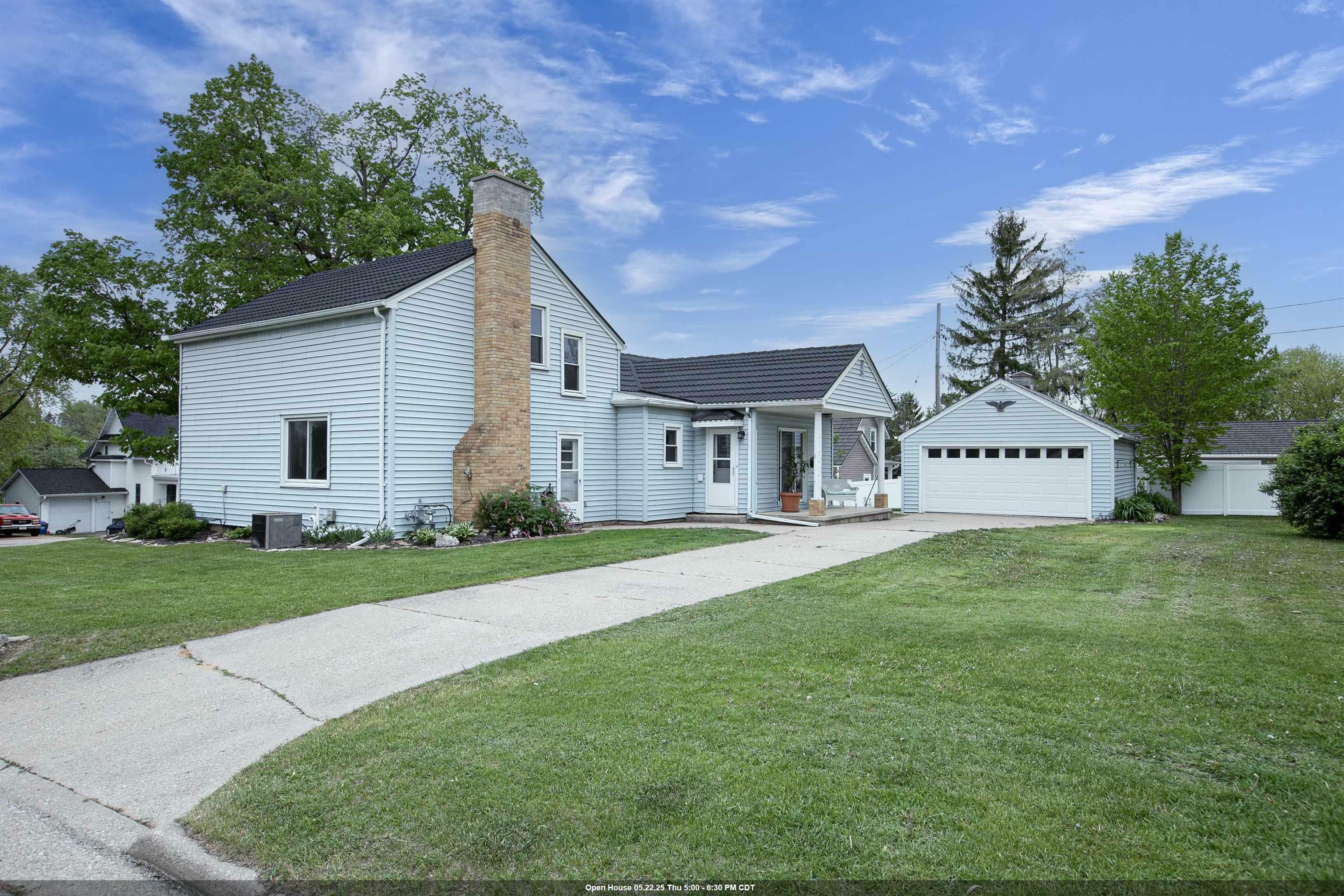 Property Photo: 401 W Main Street WI 54944