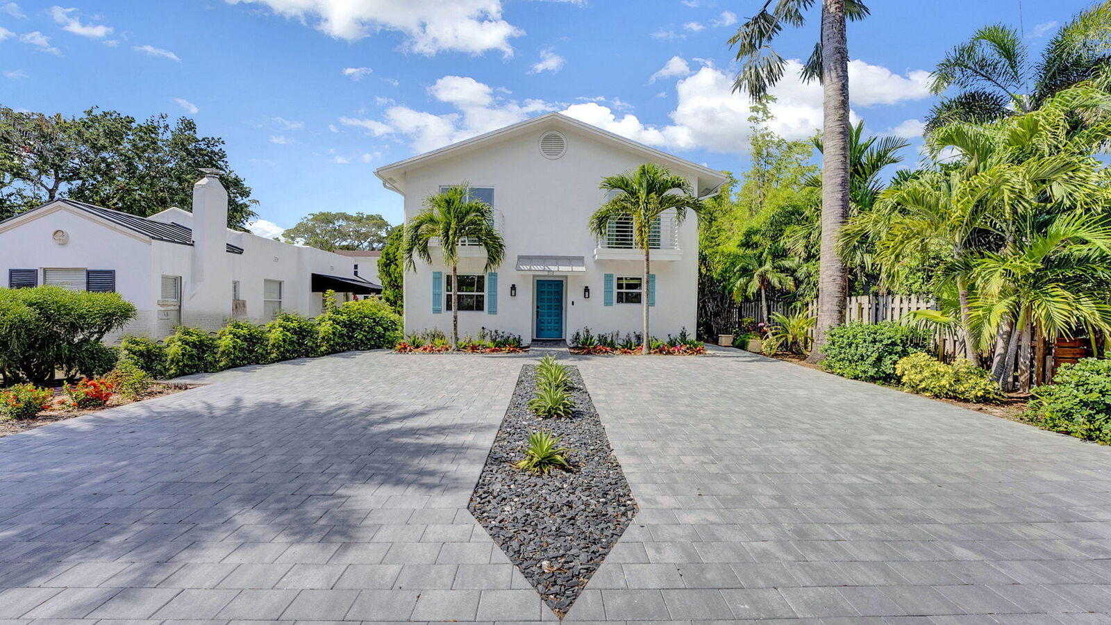 Property Photo: 218 NE 10th Street FL 33444