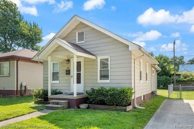 Property Photo: 445 W Milton Avenue MI 48030
