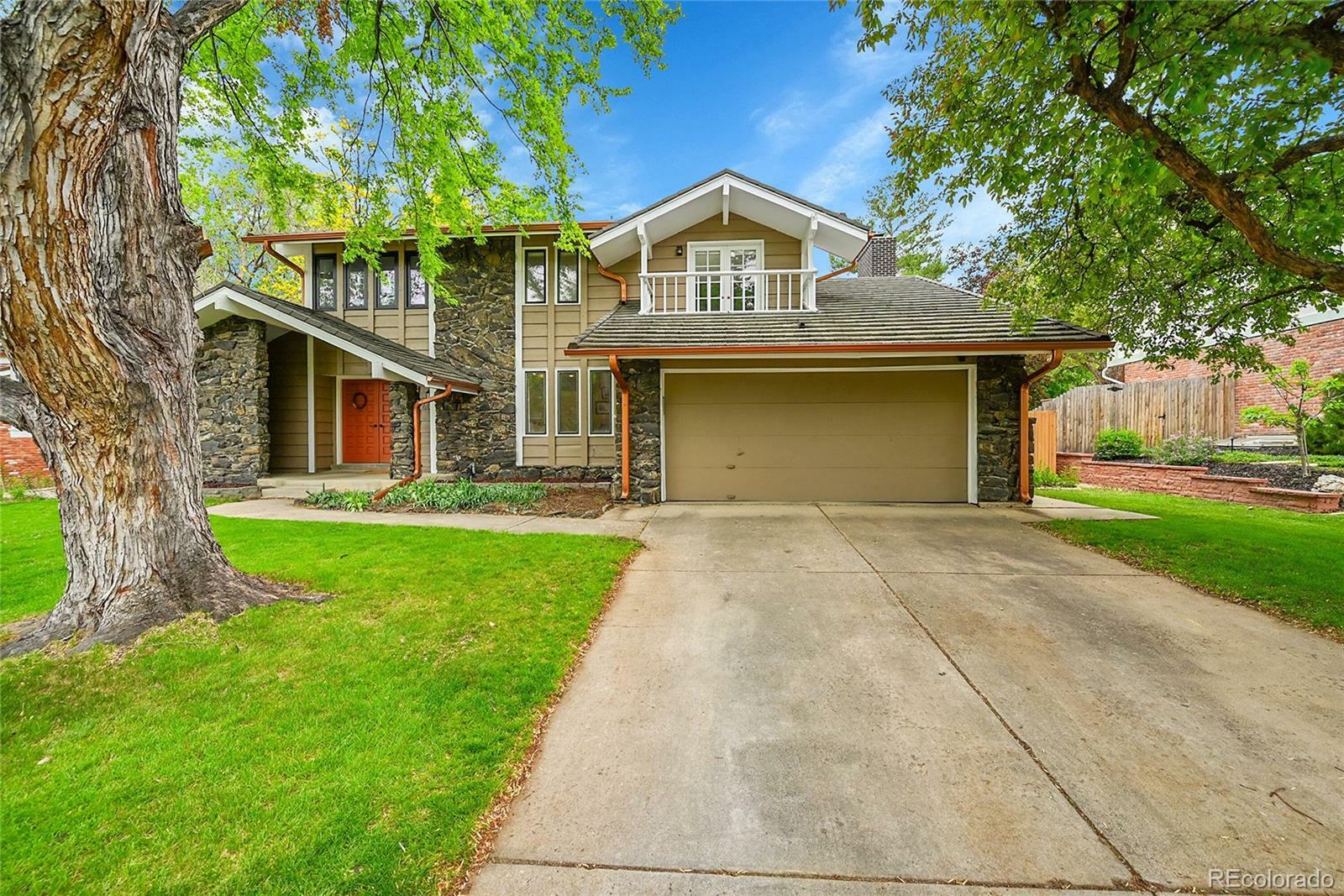 Property Photo: 4012 S Newport Way CO 80237