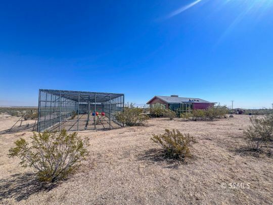 Property Photo: 2454 W Catalina Ln CA 93555
