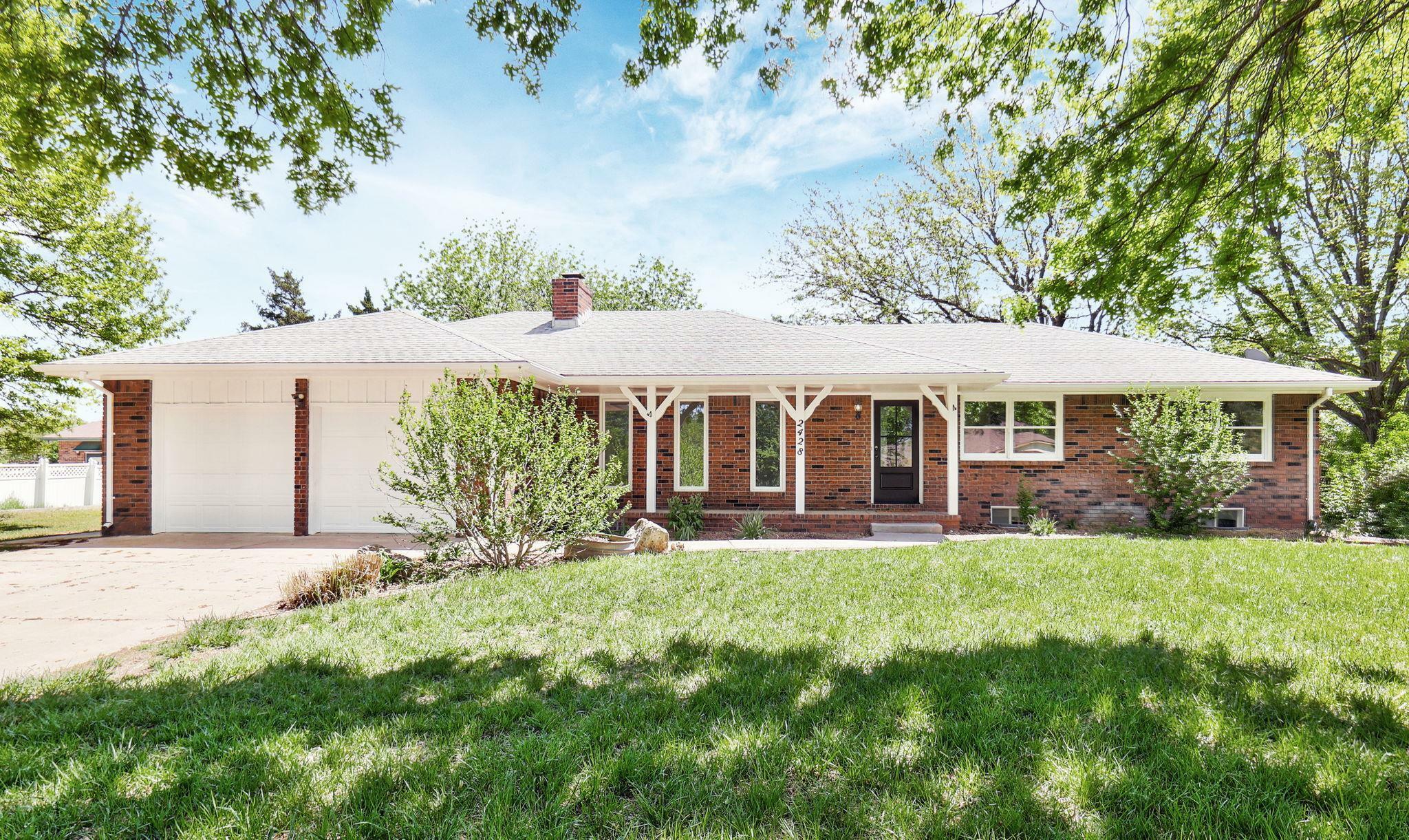 Property Photo: 2428 N Cedar Crest Dr KS 67223