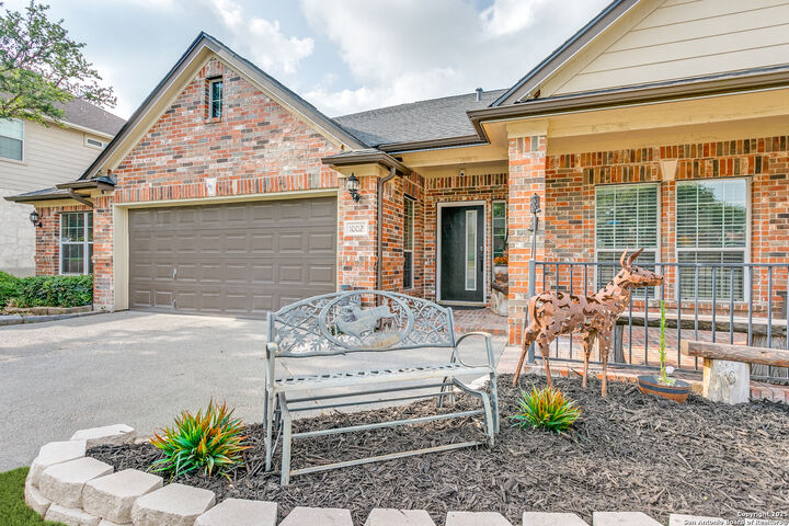 Property Photo:  1002 Alpine Pond  TX 78260 