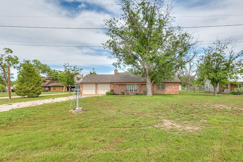 Property Photo: 4302 Homestead Circle TX 76903